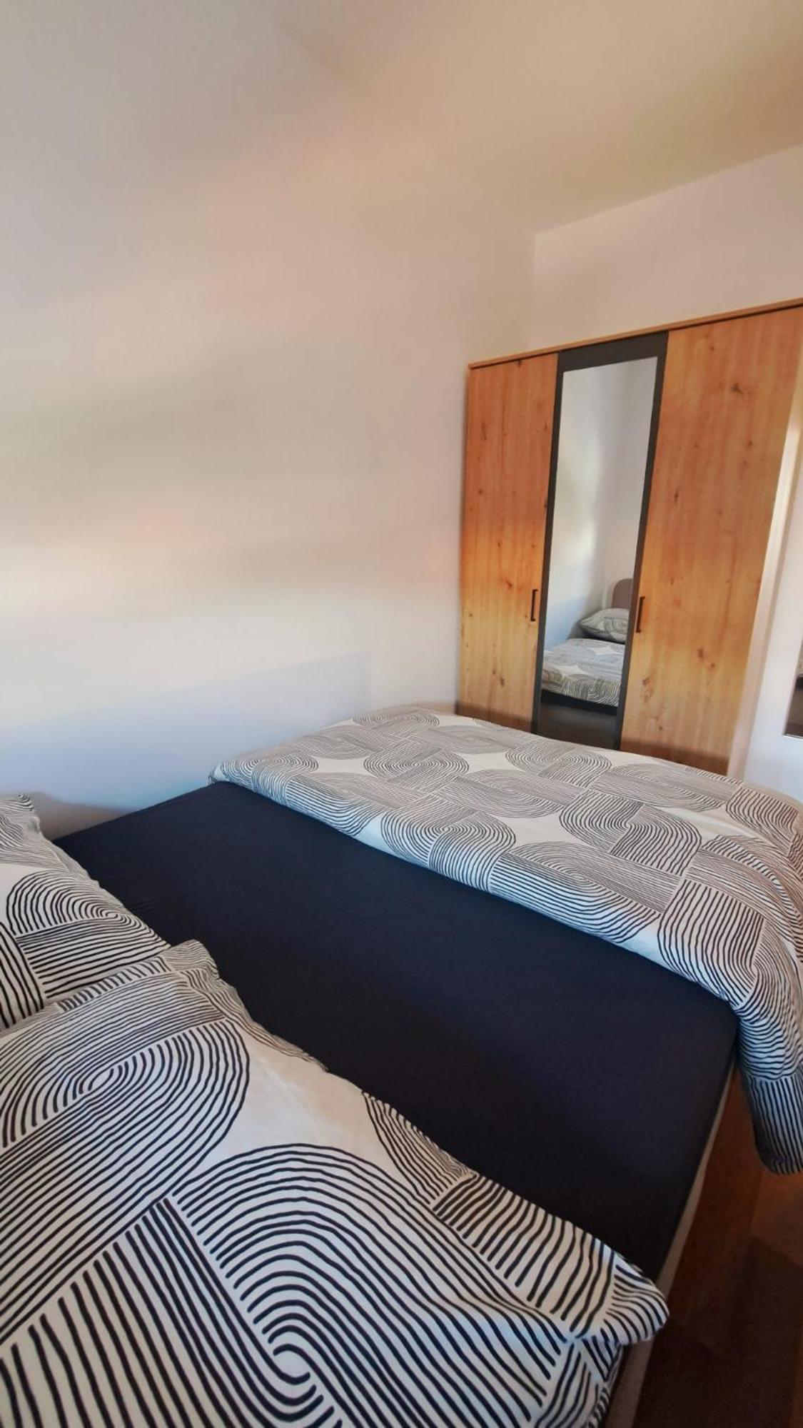 Lera Apartment-Free Public Parking Nearby Zagreb Bagian luar foto