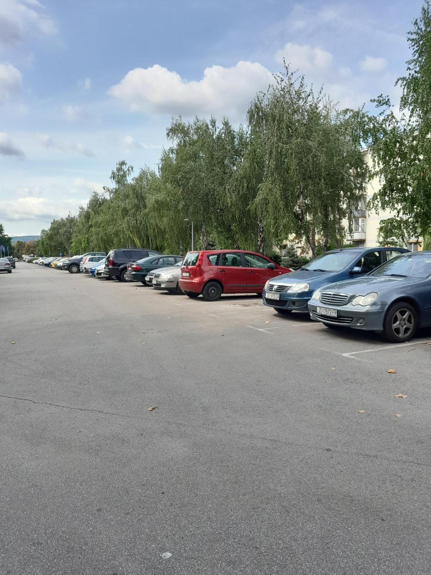 Lera Apartment-Free Public Parking Nearby Zagreb Bagian luar foto